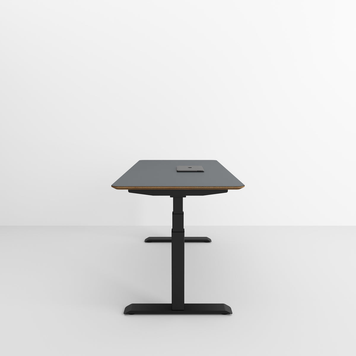 Pewter | Linoleum | Zit-sta bureau